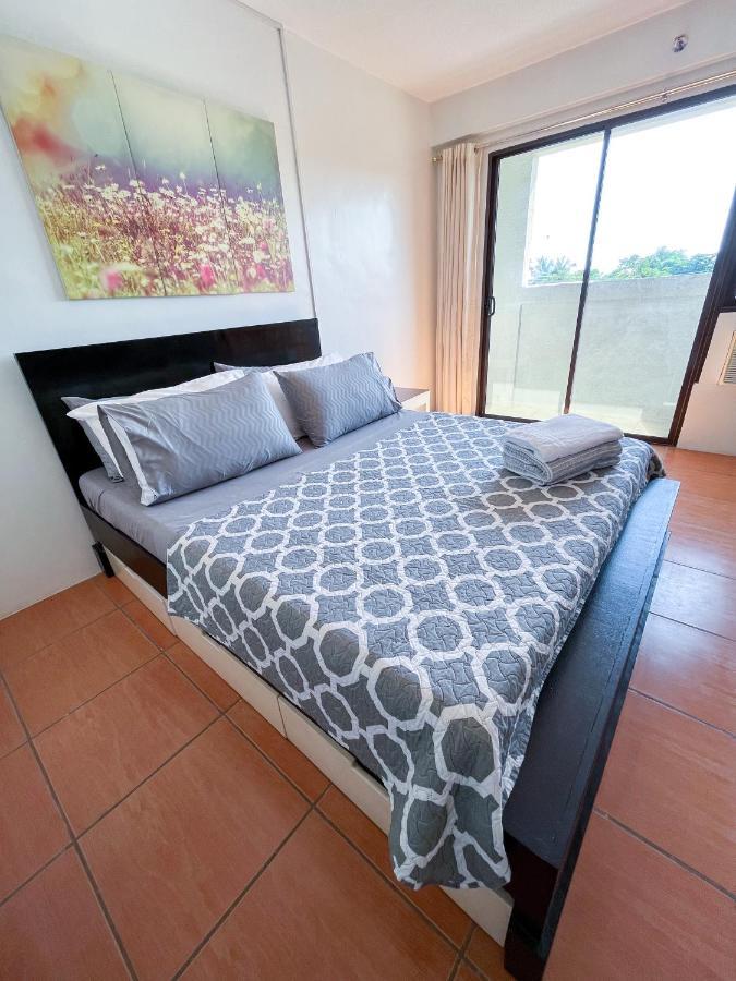 Modern 2Br Condo Near Sm With Free Parking Pool Wifi And Netflix Davao Stadt Exterior foto